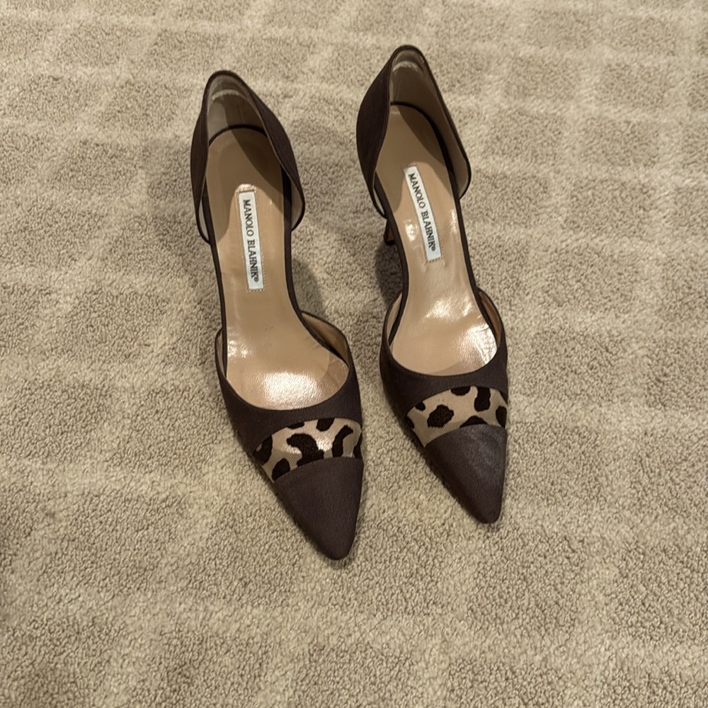 Manolo Blahnik Brown Leopard Heels